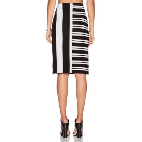 Theory Black White Knit Pull On Skirt - Picture 2 of 9